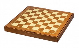 Dřevěná šachovnice s úložným boxem
