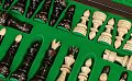 Detailní pohled na úložný prostor pro šachové figurky