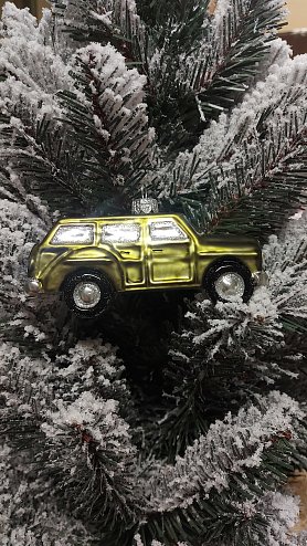 Vánoční figurka na stromeček - auto Jeep